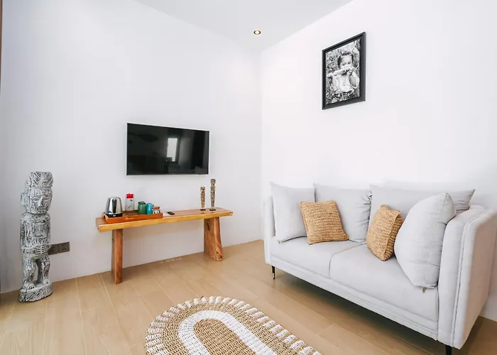 Surya - Luxurious 2br Private In Quiet Area Of Villa
