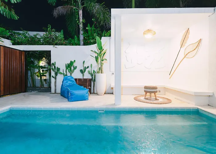 Surya - Luxurious 2br Private In Quiet Area Of Canggu